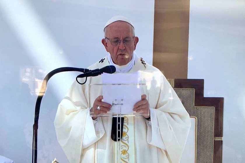 El Papa Francisco, durante la misa. (EL CORREO)