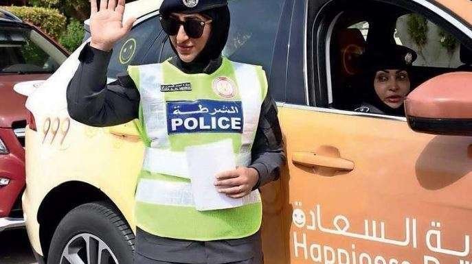 Una agente de la Policía de Dubai.
