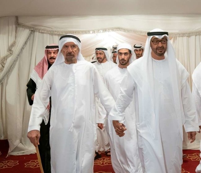 Ahmed Khalifa Al Suwaidi y Mohamed bin Zayed. (WAM)