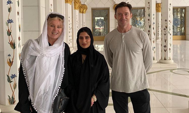 El actor Huhg Jackman en la Gran Mezquita Zayed. 