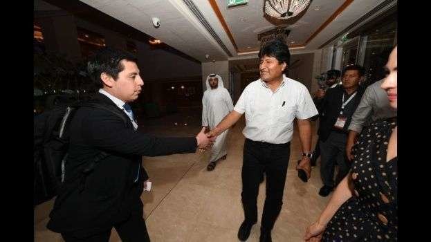 El presidente de Bolivia a su llegada a Dubai.