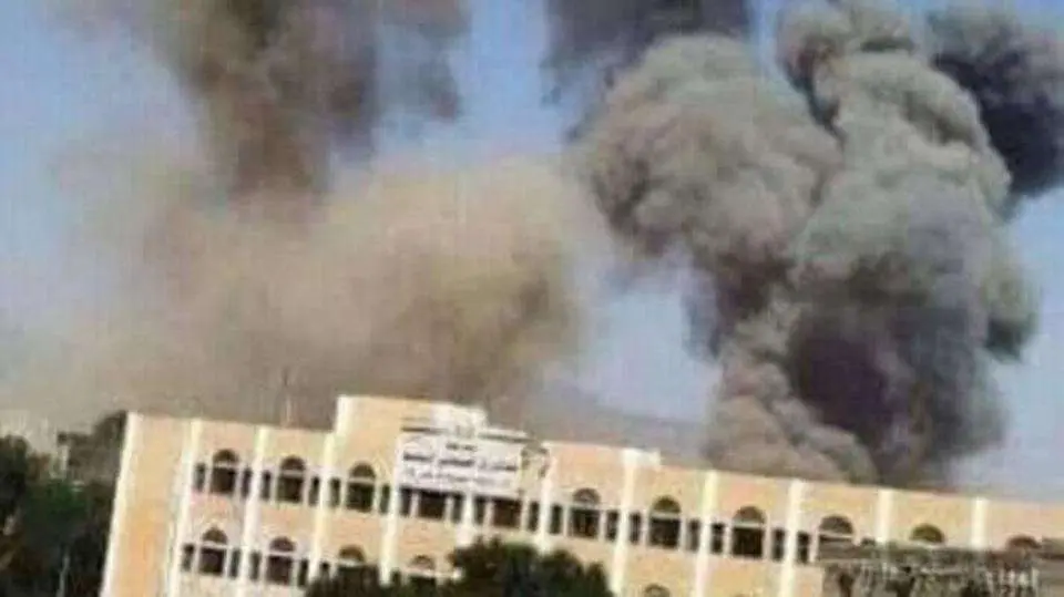 La web Al Arabiya publicó esta imagen de la explosión en Saná.