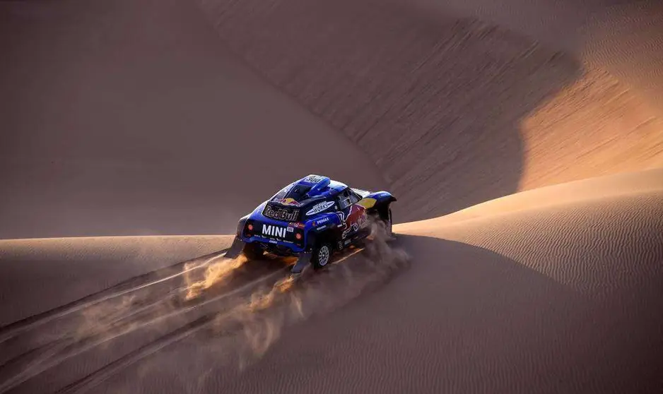 El mini de Carlos Sanz en el Dakar 2019. (AP)