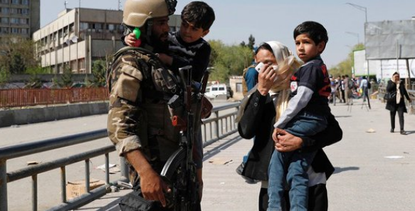 Una imagen de la zona atacada de Kabul este sábado.