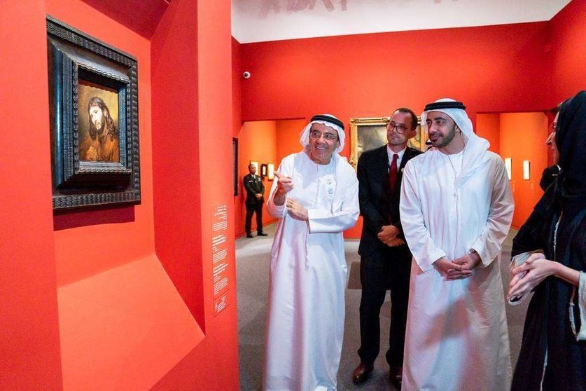Abdullah bin Zayed Al Nahyan, en el Louvre de Abu Dhabi. (WAM)