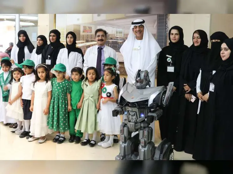 Presentación del robot del Hospital de Dibba. (WAM)