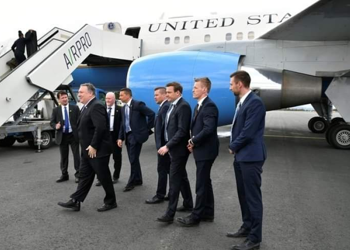 El secretario de Estado estadounidense a su llegada a Bagdad.