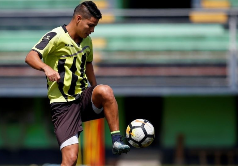 El futbolista salvadoreño Kevin Santamaría.