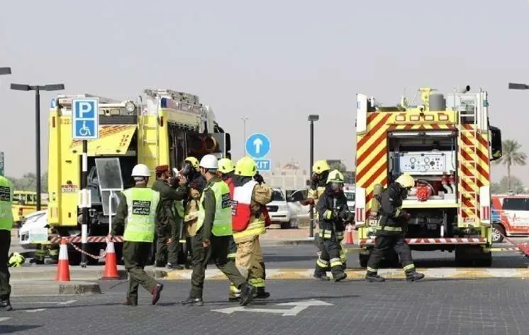 Defensa Civil de Abu Dhabi difundió esta imagen del lugar de los hechos.