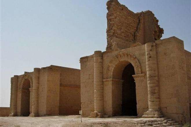 Dos templos de más de 1.750 años de antiguedad, a 320 kilómetros al norte de Bagdad. (AP)