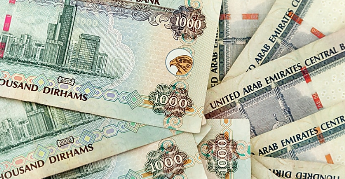 Billetes de dirhams de Emiratos Árabes Unidos.
