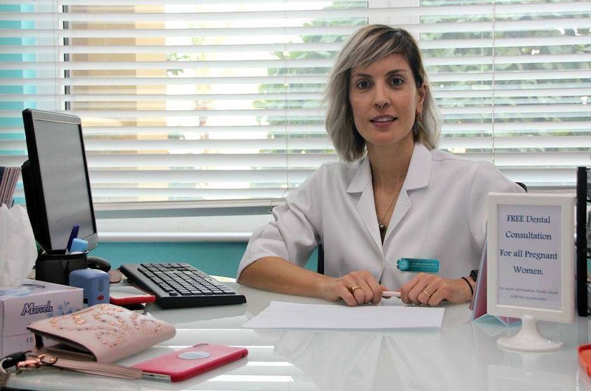 La ginécola española Emma Adsuar, en su consulta de la clínica Al Das en Dubai. (EL CORREO)