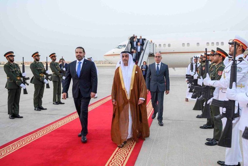 En la imagen de WAM, el primer ministro del Líbano llega a Abu Dhabi.