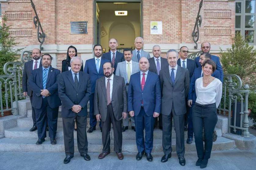 jeque de fortalece en Madrid los lazos del mundo árabe con España