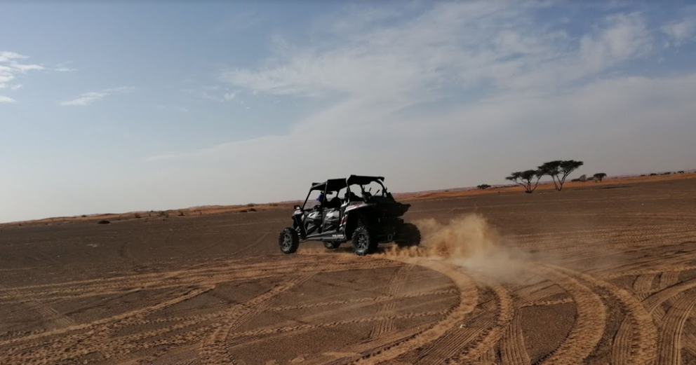 Un quad en el desierto de EAU. (EL CORREO)