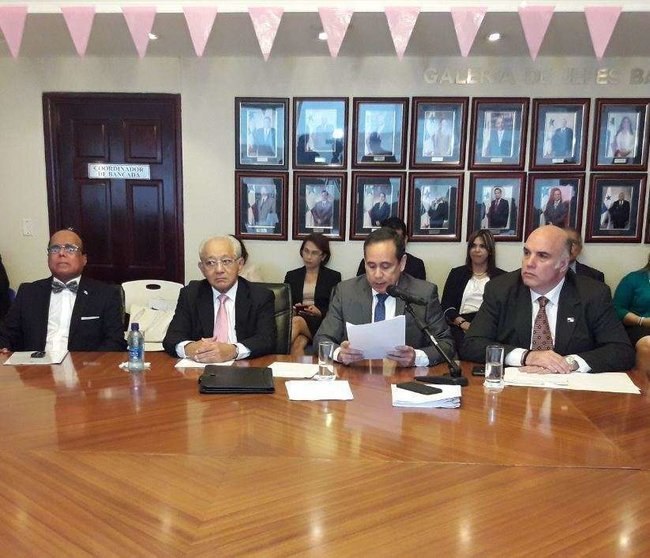 Comparecencia de los nuevos embajadores designados por Panamá ante la Comisión de Relaciones Exteriores de la Asamblea Nacional, entre ellos, Ricardo Laviery Chávez.  (Twitter de la Asamblea Nacional de Panamá)