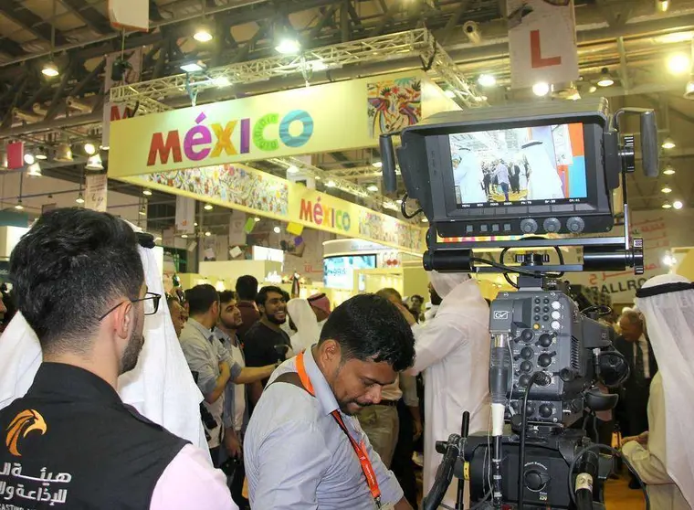 El Pabellón de México en la Feria Internacional del Libro de Sharjah está recibiendo un aluvión de visitas. (EL CORREO)