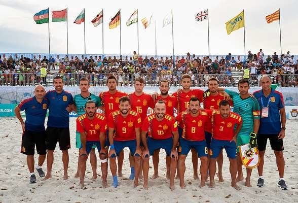 Una imagen de la selección de Fútbol Playa de España 2019 en Dubai.