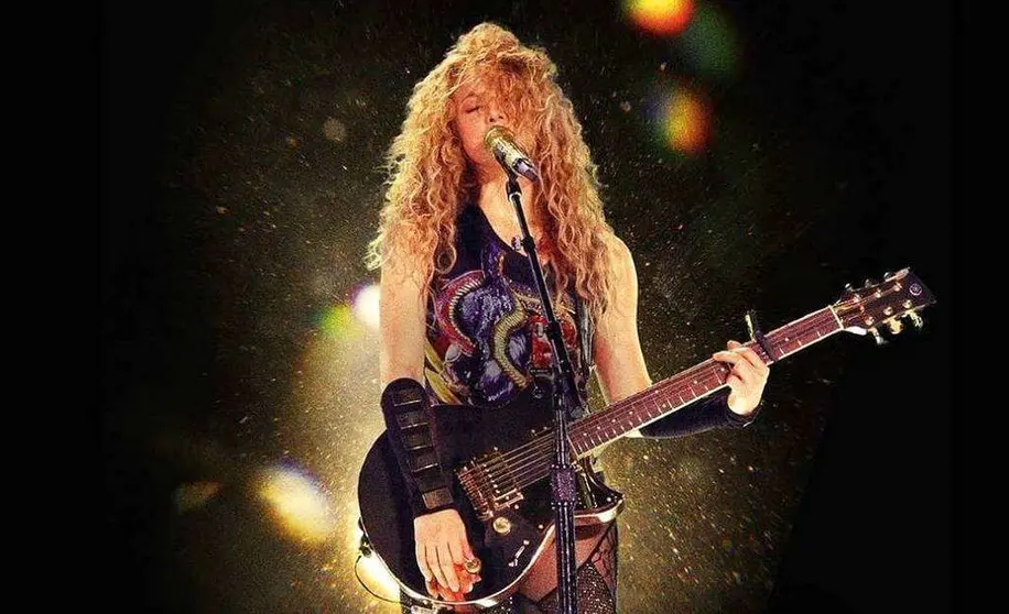 Detalle del póster oficial de Shakira en concierto: El Dorado World Tour. (https://www.shakira.film/)