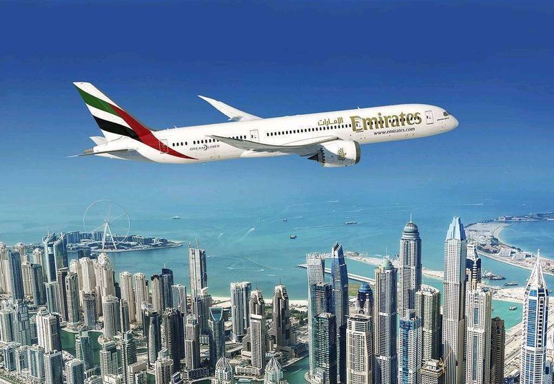 Avión de Emirates sobrevolando Dubai (Medios oficiales Emirates)