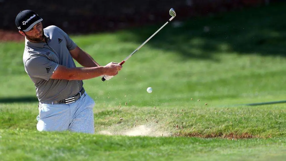 El golfista español Jon Rahm en Dubai. (EFE)