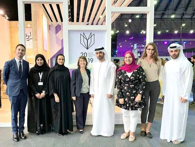 Representantes de España y de la Biblioteca Islámica de Madrid, durante su encuentro con responsables de la Bibliotecas Públicas de Sharjah. (@EmbEspEAU)