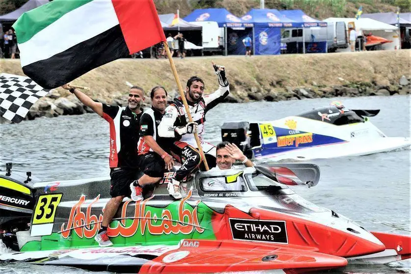 Lancha motora del equipo de Abu Dhabi. (WAM)