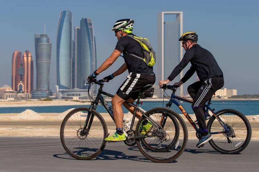 Ciclistas en Abu Dhabi. (WAM)