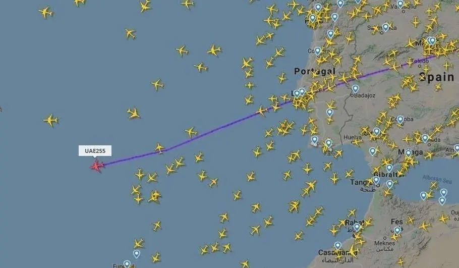 Una captura en Flightradar del vuelo de Emirates EK255.