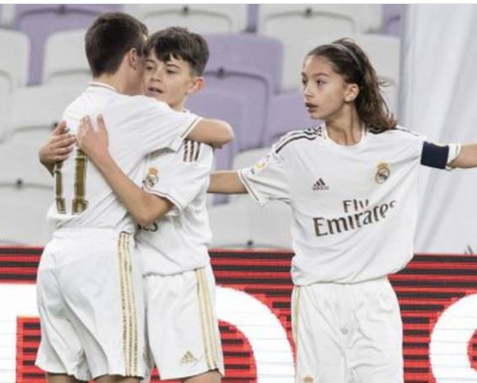 Jugadores del Real Madrid alevín durante un encuentro en Al Ain.