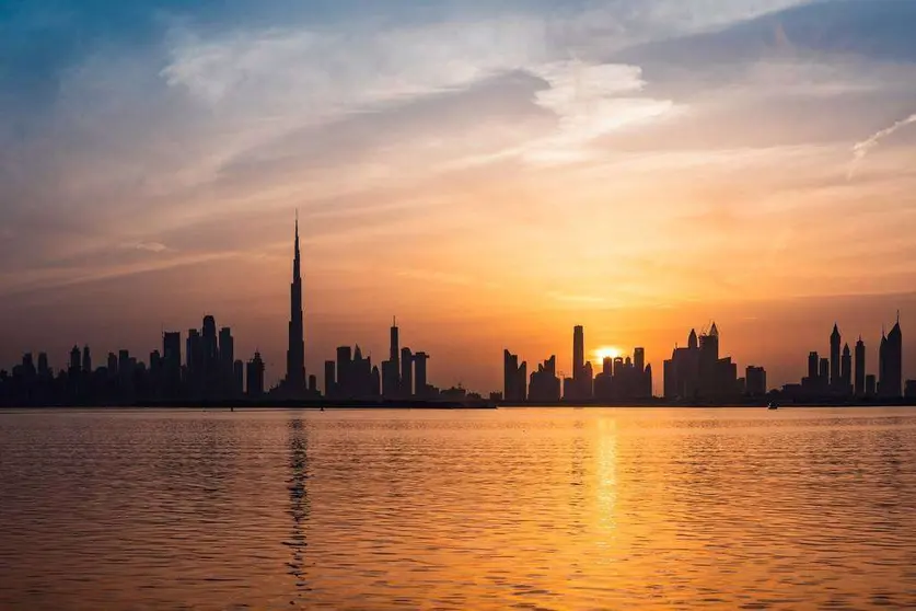 Espectacular foto del Burj Khalifa bajo el atardecer, en el lente del fotógrafo Aleksandar Pasaric. (Pexels.com)