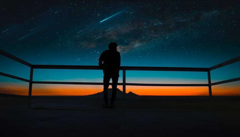 Podrá esperar el amanecer para ver la lluvia de meteoritos. (Pexels.com)