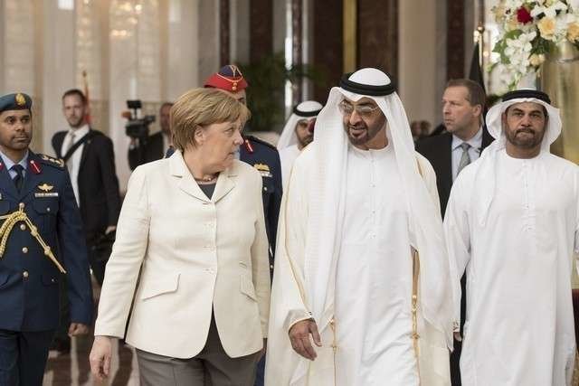 El príncipe heredero de Abu Dhabi recibe a la canciller alemana. (Ryan Carter