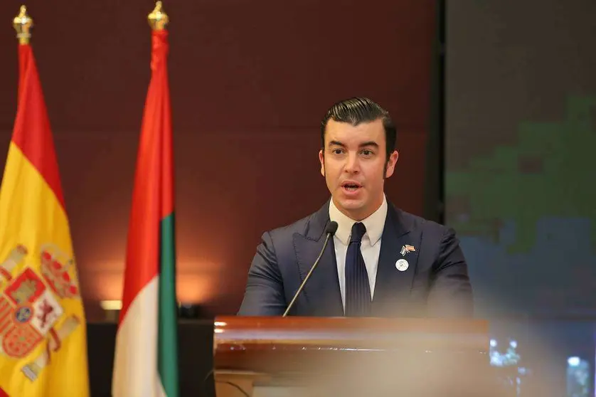 Guillermo Cobelo, presidente de la Cámara de Comercio de España en Emiratos Árabes, durante su intervención en el Día Nacional de España 2019 en Abu Dhabi. (EL CORREO)