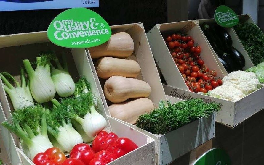 Expositor de verduras en Dubai. (EL CORREO)