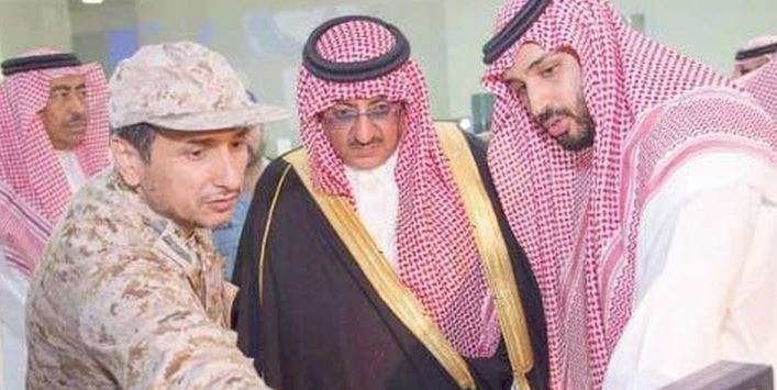 En el centro de la imagen el anterior príncipe heredero de Arabia Saudita junto al actual.