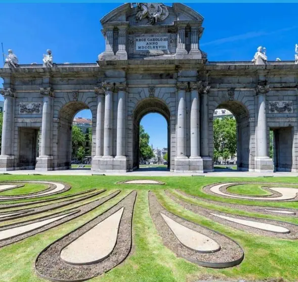 La Puerta de Alcalá en Madrid.