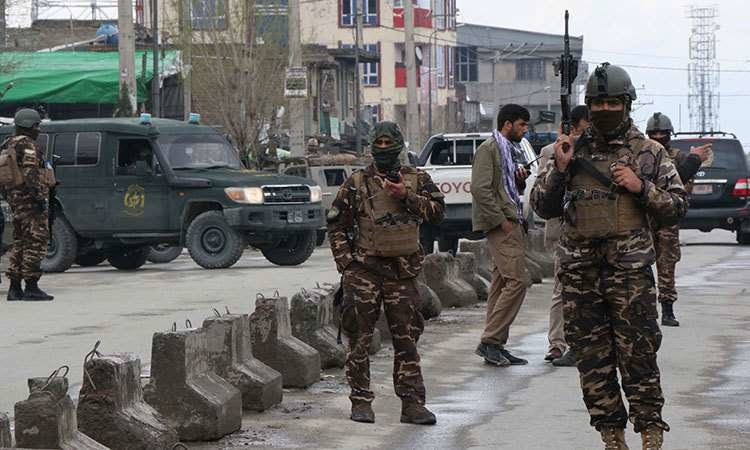 En la imagen de AFP, personal de seguridad en Afganistán.