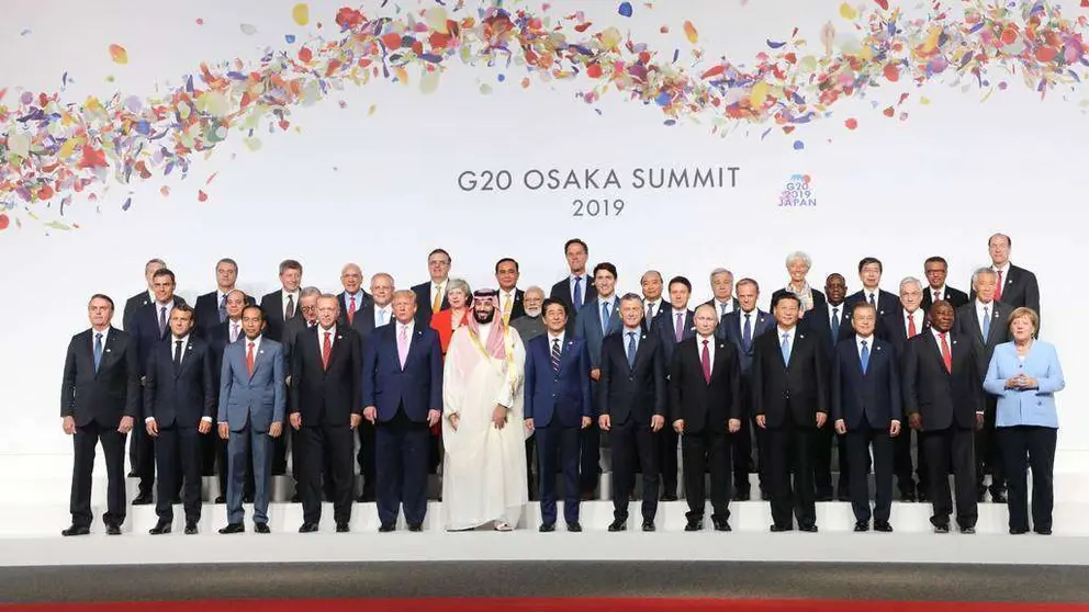 Foto de familia de los representantes del G-20 en Japón.