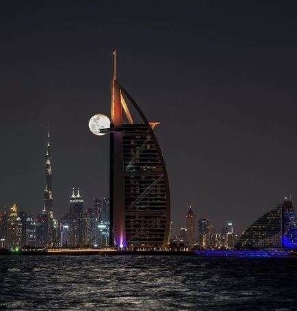 Una imagen del hotel Burj Al Araba en Dubai. (@Dubai)