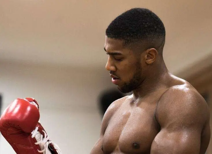 Anthony Joshua, boxeador profesional británico. (Twitter)