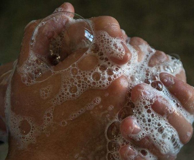 La higiene de manos es fundamental para prevenir cualquier virus.