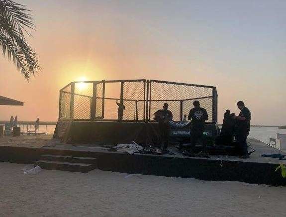 La imagen del ring en Abu Dhabi. (Twitter)