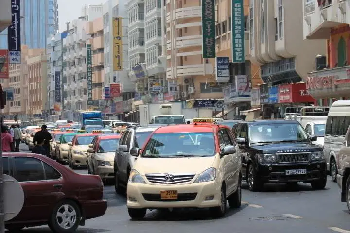 Taxis en Deira. (EL CORREO)