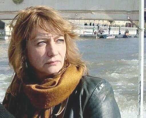 Hella Mewis, activista alemana liberada en Bagdad. (@hansiescobar)