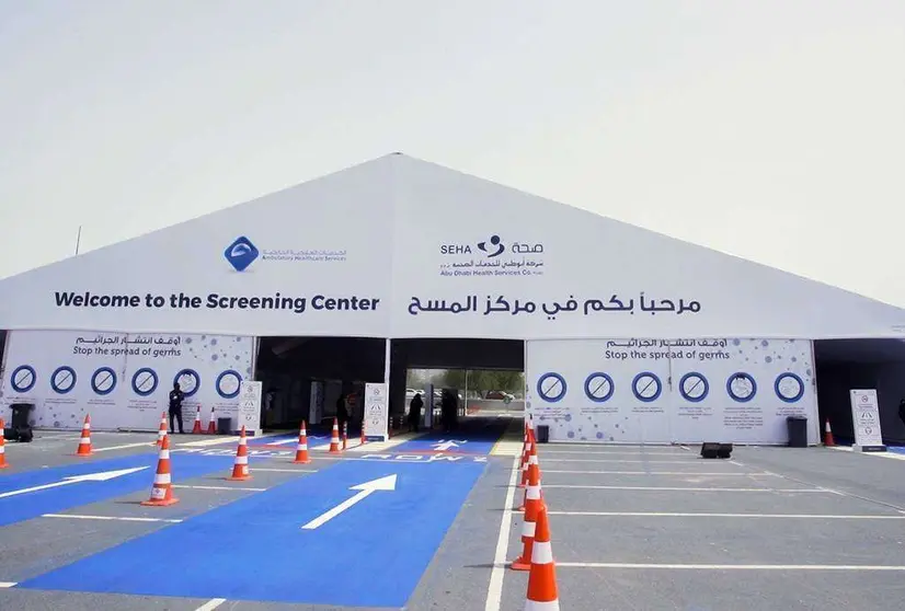 Carpa de un centro de detección de Covid 19 en Abu Dhabi. (WAM)