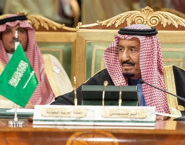 Los líderes de Emiratos Árabes han enviado sus sentidas condolencias al Rey Salman de Arabia -en la imagen-. (WAM)