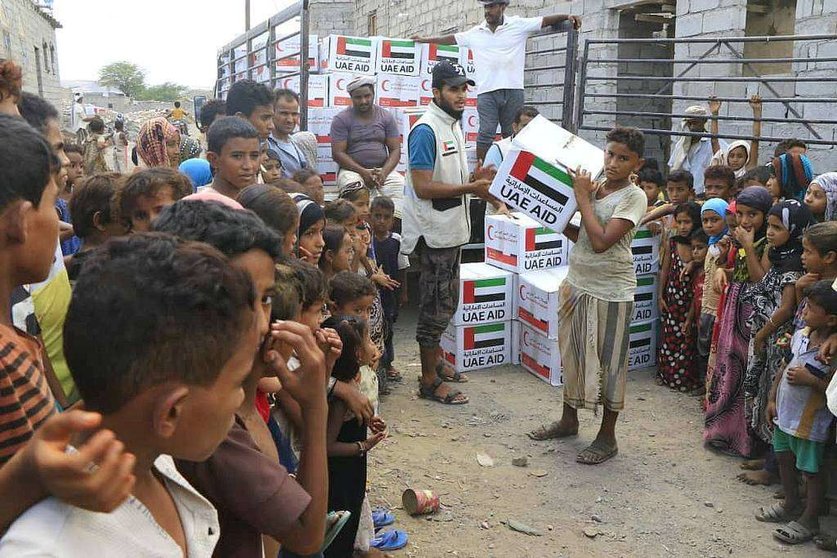 Cientos de familia se ven beneficiadas en Yemen por la ayuda de Emiratos Árabes. (WAM)