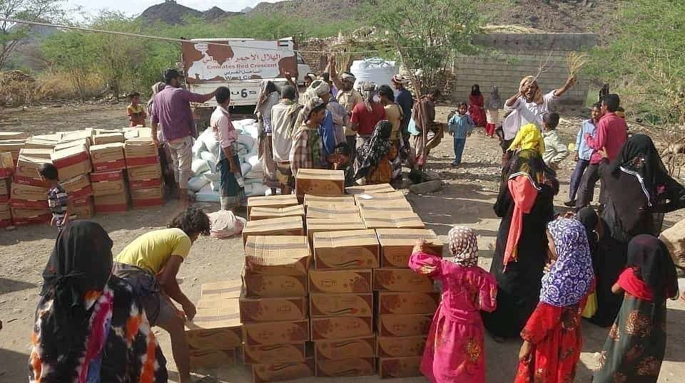 La ayuda de la Media Luna Roja lleva la alegría a la población yemení en el Eid Al Adha. (WAM)