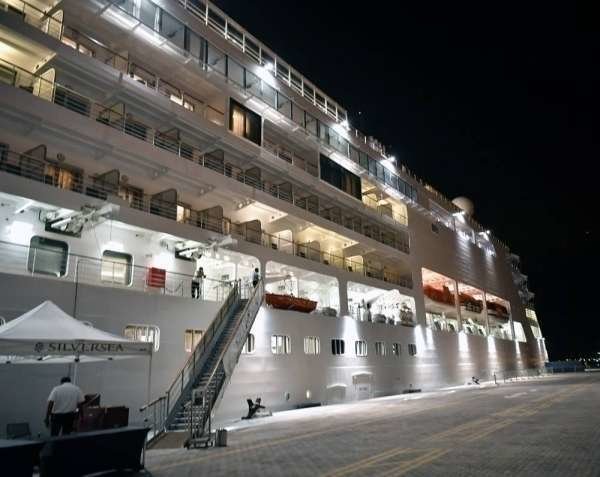 El barco Silver Spirit de la compañía de cruceros del Mar Rojo. (Saudi Gazette)